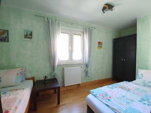 22429067-Ferienwohnung-4-Schonungen-300x225-5