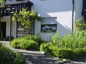 Aussenansicht mit Küchenfenster