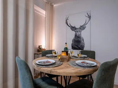 Photo, INSIDE, OUTSIDE