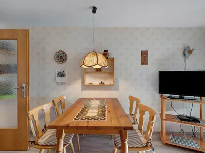 Photo, INSIDE, OUTSIDE