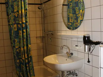 Fewo 1 - Badezimmer