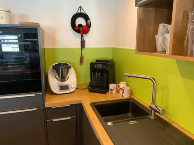 KITCHEN, INSIDE