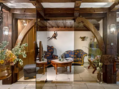 Photo, INSIDE, OUTSIDE