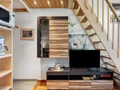 Photo, INSIDE, OUTSIDE