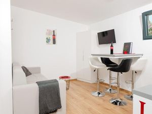 23506876-Ferienwohnung-4-Schrattenberg-300x225-4