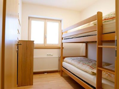 Schlafzimmer mit Hochbett für Erwachsene