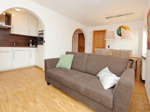 23912546-Ferienwohnung-5-Schruns-300x225-3