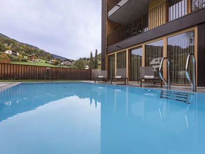 PoolOfHouse