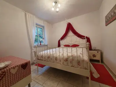 Schlafzimmer mit Doppelbett - getrennte Matratzen