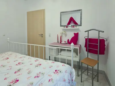 Schlafzimmer - Blick vom Bett