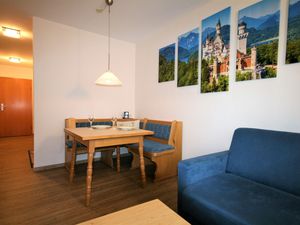 23884821-Ferienwohnung-2-Schwangau-300x225-1