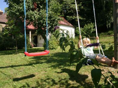 Garten mit Schaukel