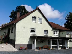 22141519-Ferienwohnung-4-Schwarzenbach an der Saale-300x225-0