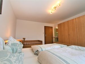 23840182-Ferienwohnung-5-Schwaz-300x225-4