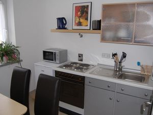 3807255-Ferienwohnung-4-Schweich-300x225-2