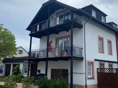 Hausansicht.