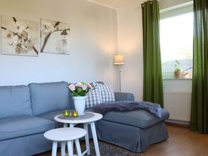 23296559-Ferienwohnung-6-Schwienkuhl-300x225-2