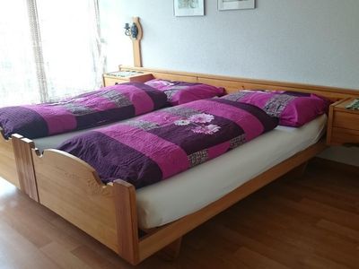 Das grosszügige Doppelzimmer.