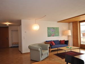 23445096-Ferienwohnung-4-Scuol-300x225-3