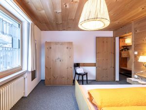 23919447-Ferienwohnung-3-Scuol-300x225-5