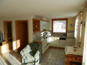 6940351-Ferienwohnung-3-Scuol-300x225-3