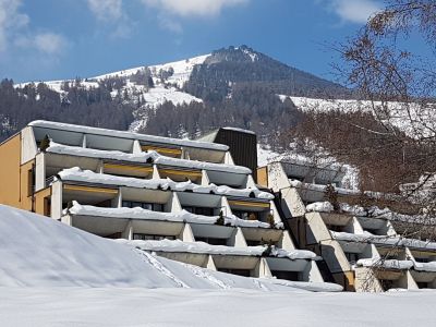 Tulai Terrassen mit Motta Naluns