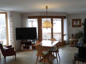 18371726-Ferienwohnung-4-Scuol-300x225-4