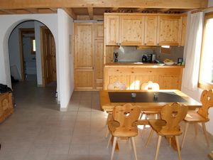 22491213-Ferienwohnung-2-Scuol-300x225-5