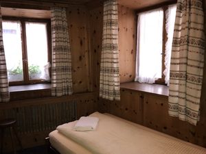 18369626-Ferienwohnung-1-Scuol-300x225-5