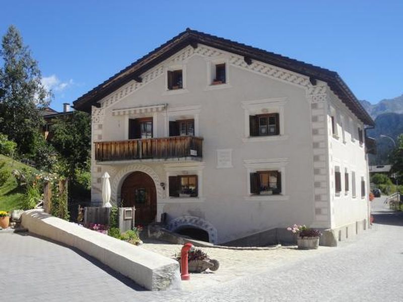 18369237-Ferienwohnung-5-Scuol-800x600-0