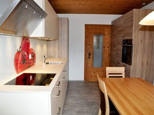 17636173-Ferienwohnung-6-Scuol-300x225-3