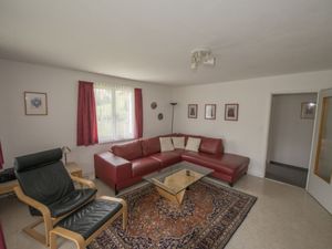 23856164-Ferienwohnung-4-Scuol-300x225-1