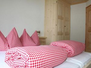 23187965-Ferienwohnung-5-Sedrun-300x225-3