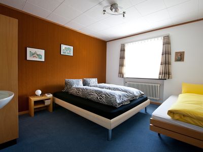 Schlafzimmer mit Doppelbett