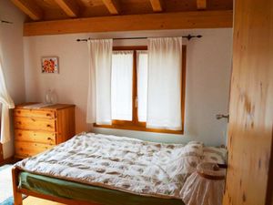 23845223-Ferienwohnung-6-Sedrun-300x225-4