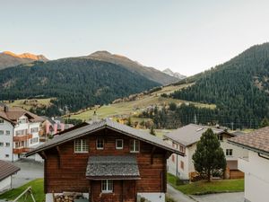 18369801-Ferienwohnung-4-Sedrun-300x225-5