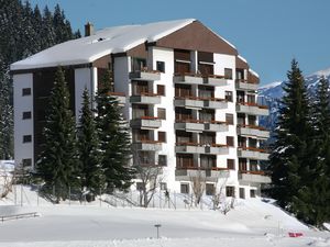 18496100-Ferienwohnung-4-Sedrun-300x225-0