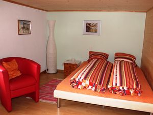 18496103-Ferienwohnung-4-Sedrun-300x225-4