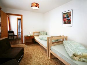 18369206-Ferienwohnung-5-Sedrun-300x225-5