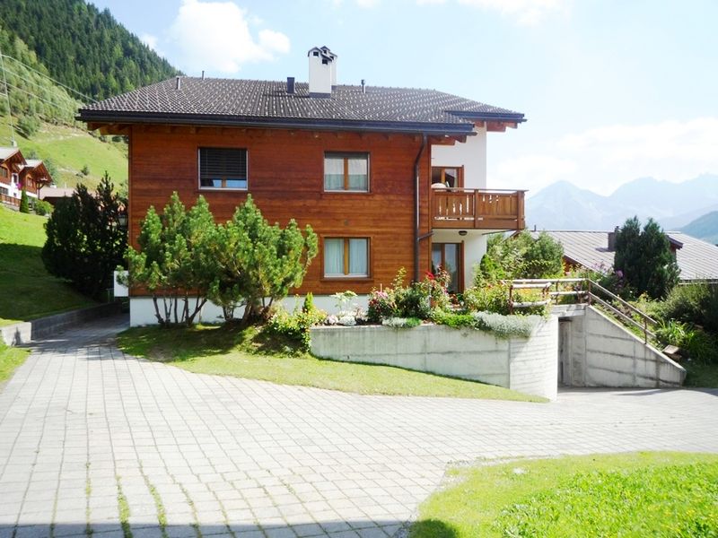 18369645-Ferienwohnung-6-Sedrun-800x600-0