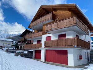 18369652-Ferienwohnung-5-Sedrun-300x225-3