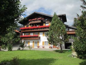 18369485-Ferienwohnung-5-Sedrun-300x225-0