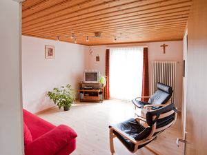 18369485-Ferienwohnung-5-Sedrun-300x225-2