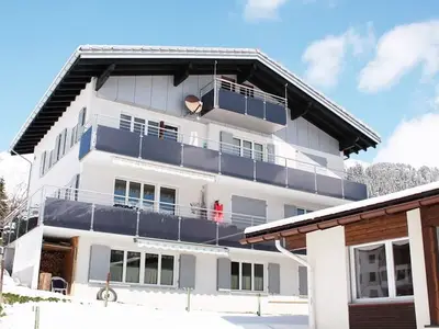 Ferienwohnung für 4 Personen in Sedrun 2/10