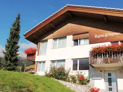 Ferienwohnung für 5 Personen in Sedrun 1/10
