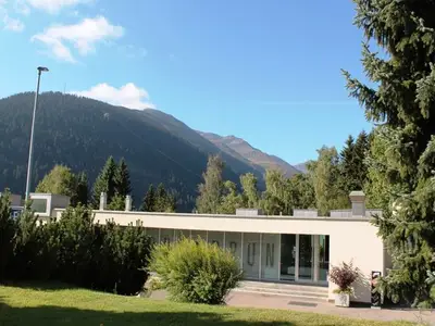 Ferienwohnung für 5 Personen in Sedrun 2/10