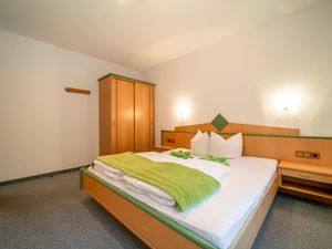 23896367-Ferienwohnung-7-See-300x225-5