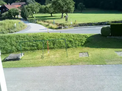 Sandkiste, Schaukel, Tischtennis
