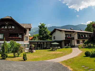 Landhaus-Widmeyer_Außenansicht-Pano-web