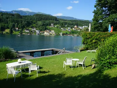 Liegewiese am See